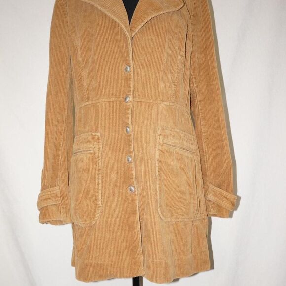 Corduroy Free People Button Up Jacket with a Removable Fur Collar - Picture 4 of 11